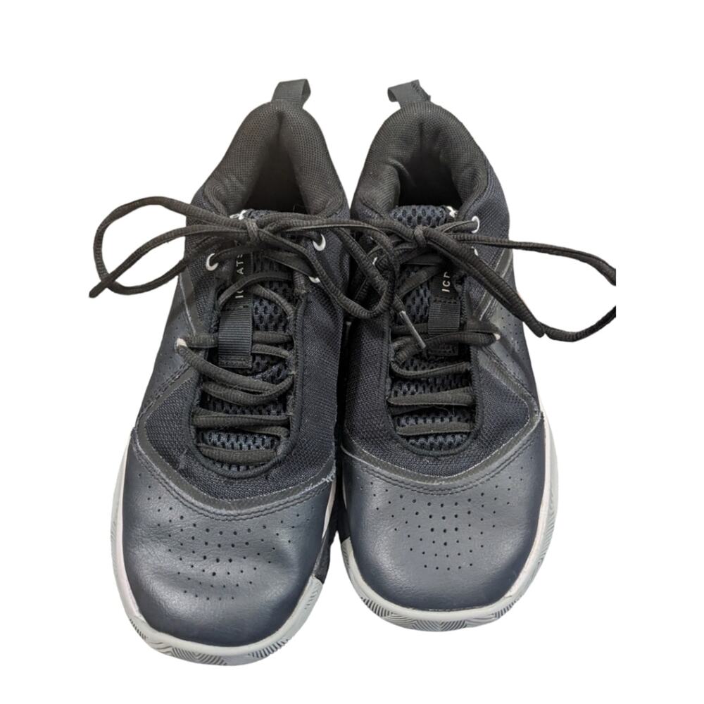 Under Armour Boys SC 3Zero Black Basketball Sneakers 4 5.5 3023918-001